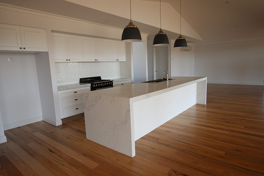 kitchen-with-wooden-floor